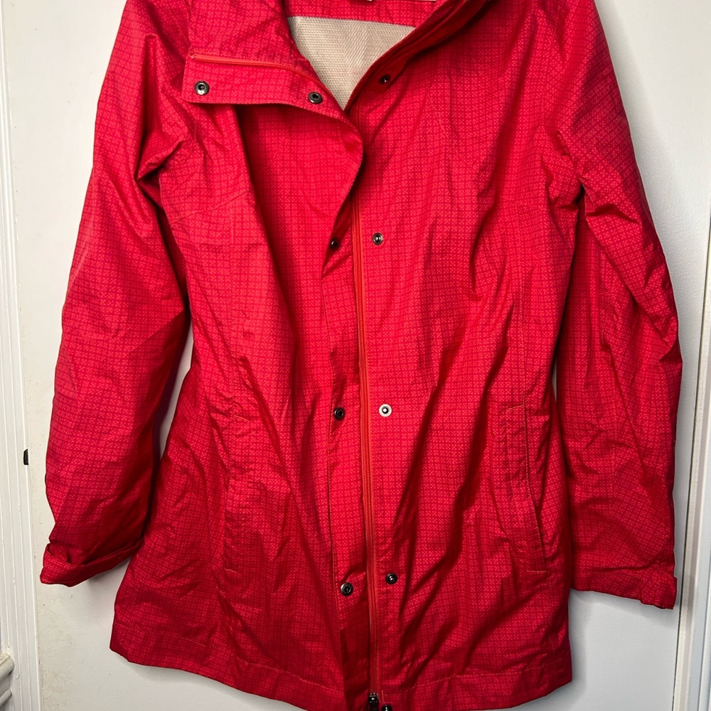 Columbia Women's Vibrant Pink Rain Jacket